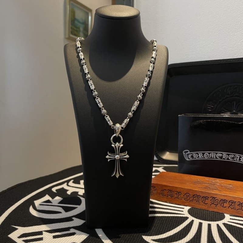 Ch**me He**ts necklaces